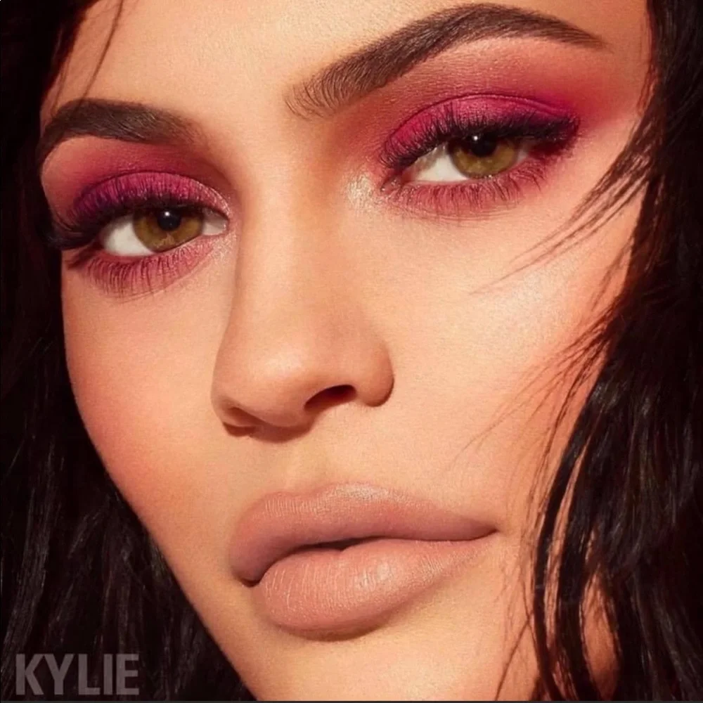 KYLIE COSMETICS KOURT Eyeshadow Palette Auth Discontinued McBling ⭐️⭐️⭐️⭐️⭐️